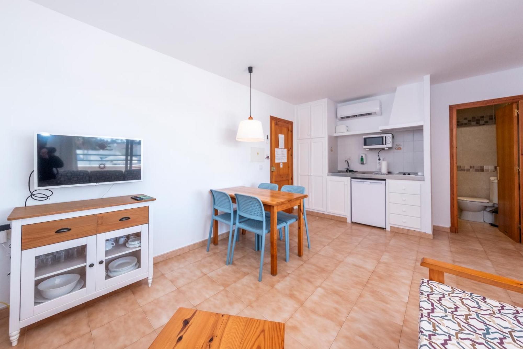Apartamentos Sol Ponent 칼라 블랑카 외부 사진