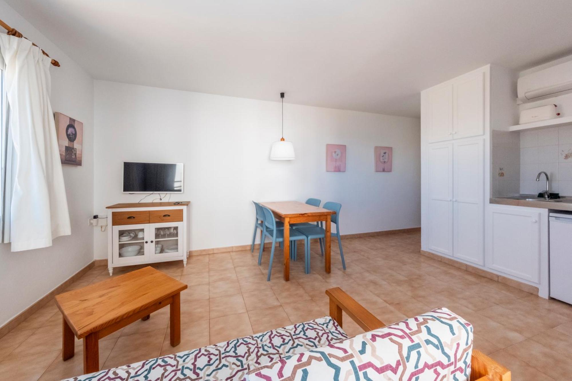 Apartamentos Sol Ponent 칼라 블랑카 외부 사진